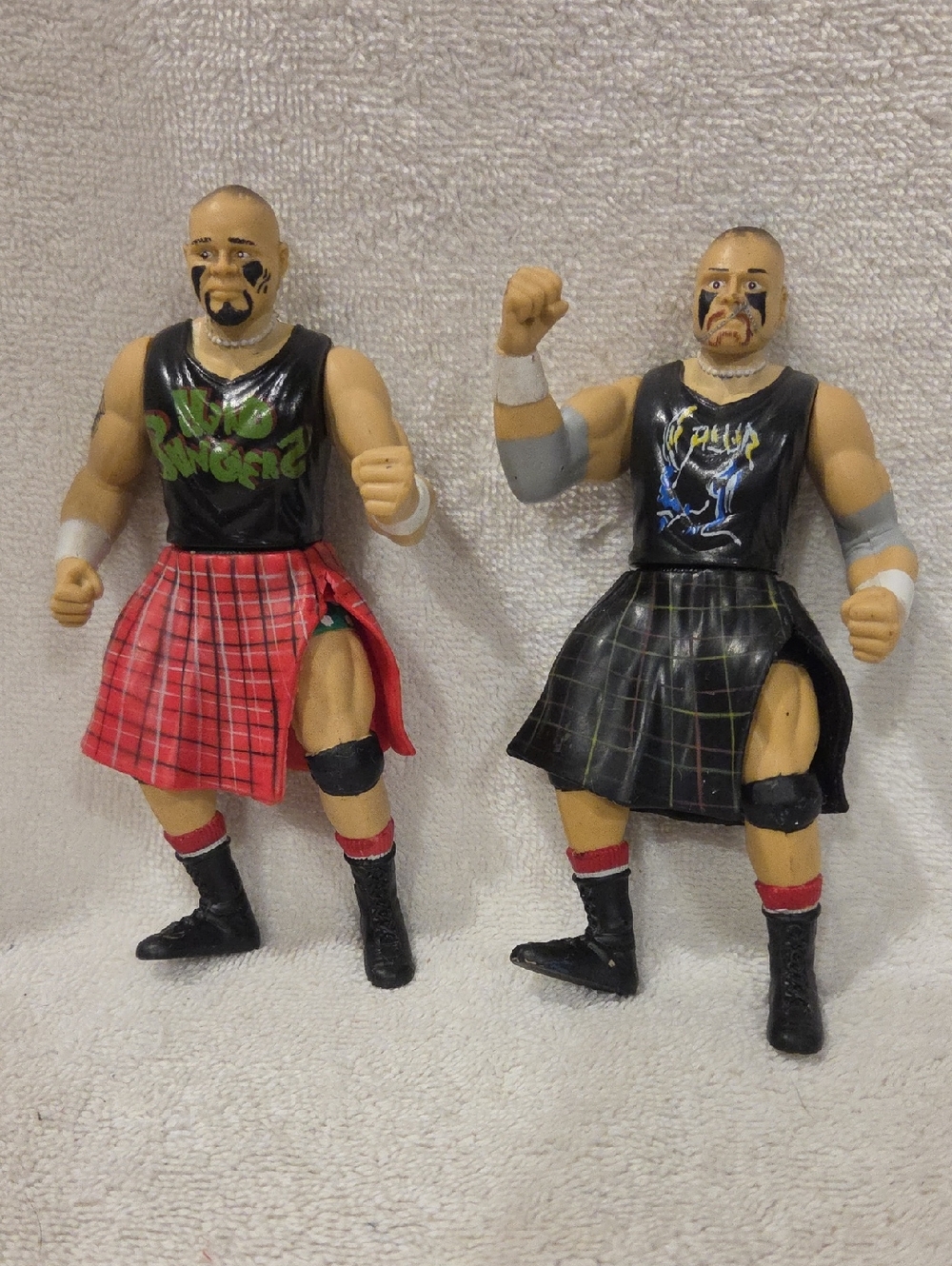 WWE WRESTLING FIGURES (2)